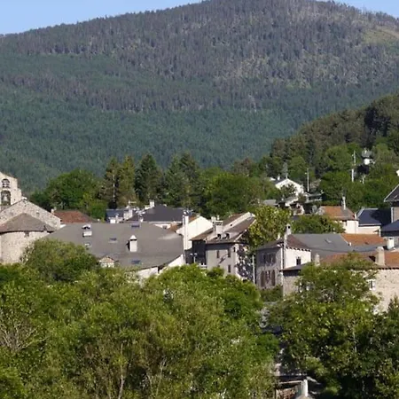 T3 A - 6 Pers., Cheminee, Veranda, Parking - Proche Commerces Et Pistes - Fr-1-758-16 * Formigueres