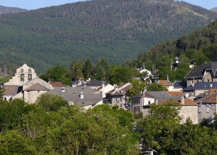 T3 A - 6 Pers., Cheminee, Veranda, Parking - Proche Commerces Et Pistes - Fr-1-758-16 *